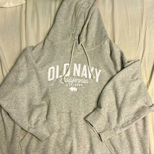 I’m selling this gray Old Navy hoodie
